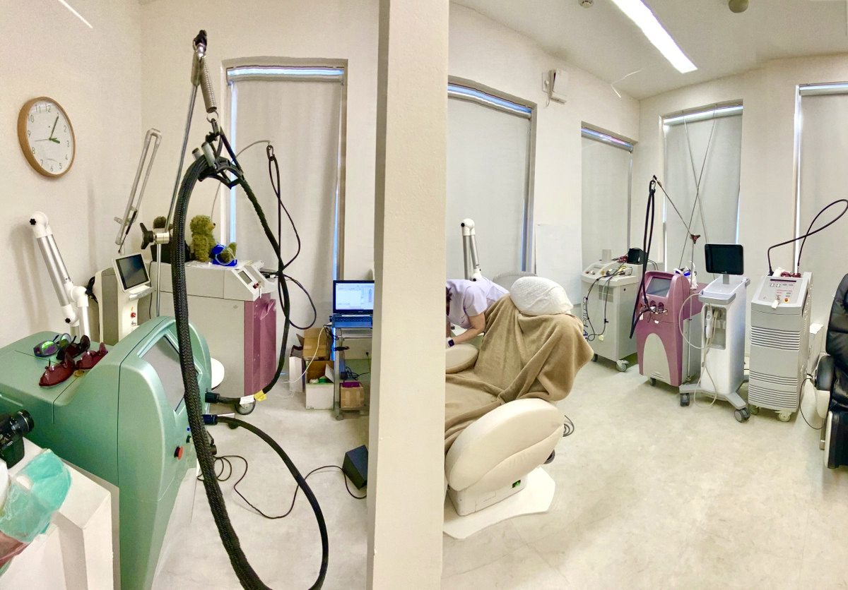 9f02fee69ece479d9f7917ccf4a1de3d_1